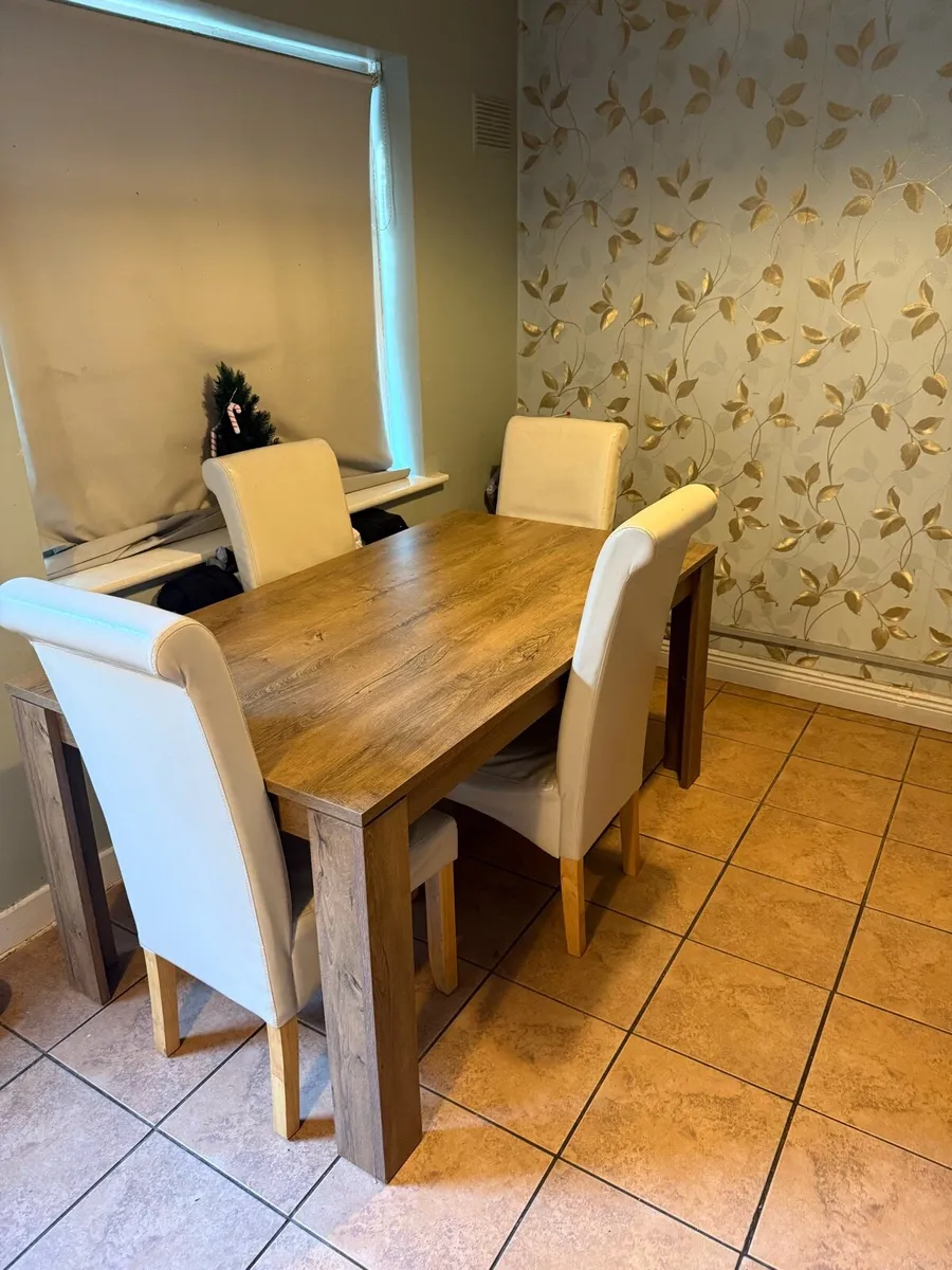 Table & 4 Chairs