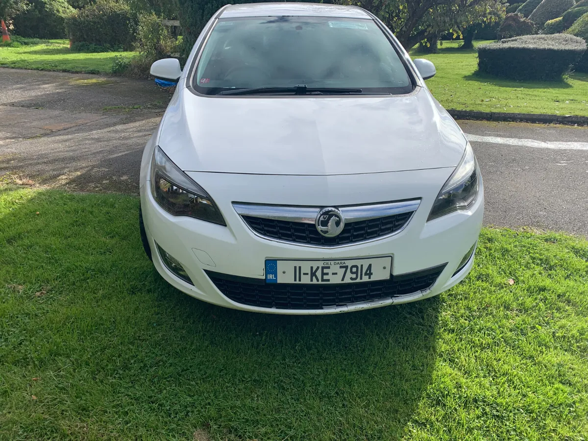 2011 VAUXHALL ASTRA PETROL - Image 3