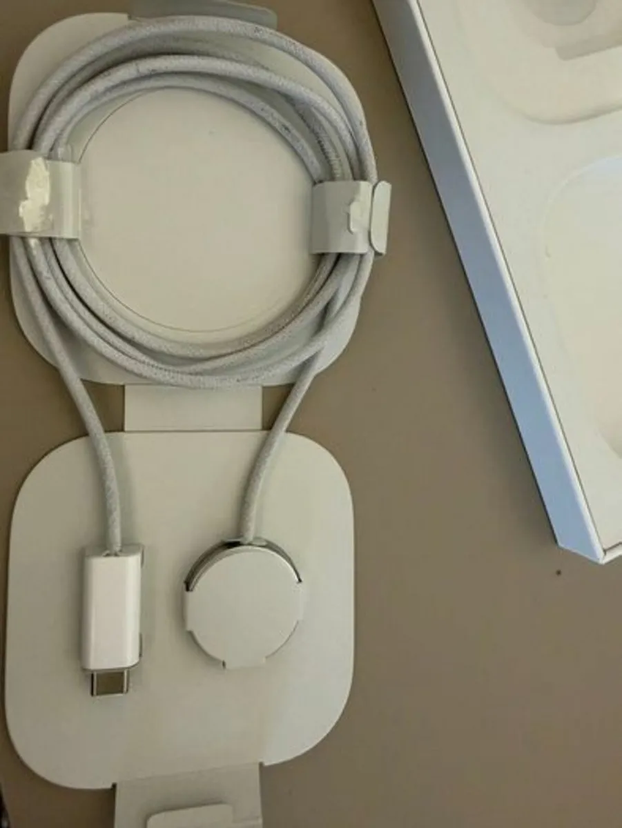 Apple Watch - Image 2