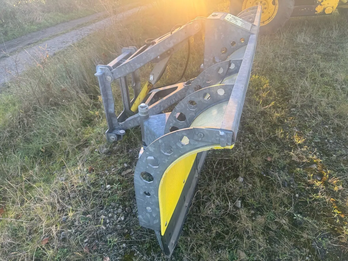 New Snow plough scraper hydraulic - Image 3
