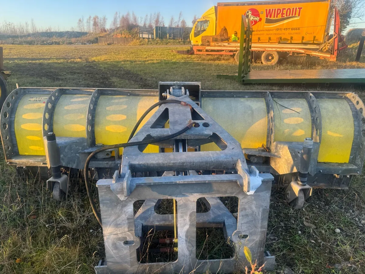 New Snow plough scraper hydraulic - Image 4