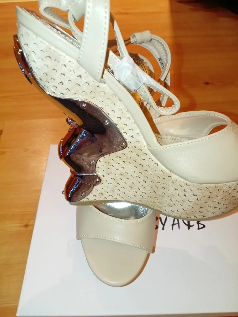 Shoes - Image 4
