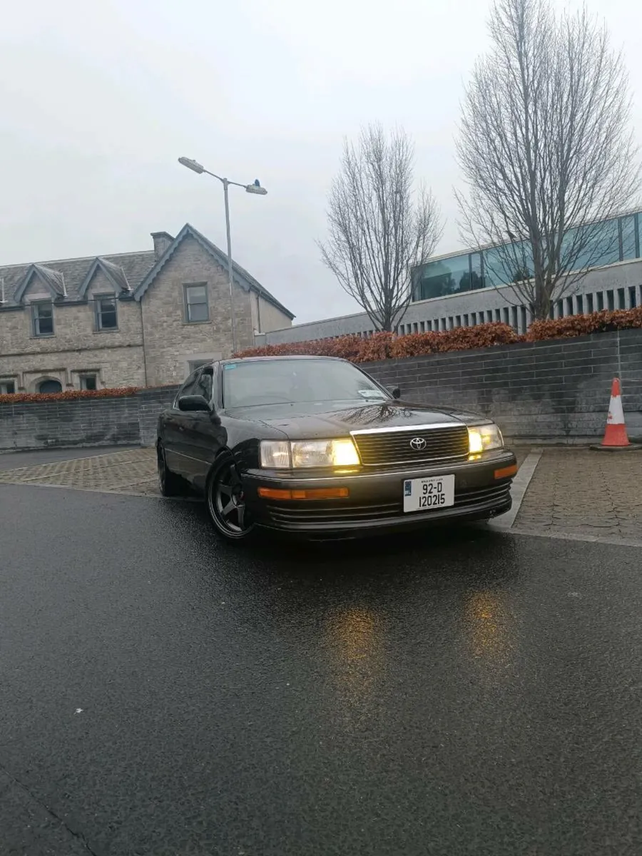 Toyota celsior v8 - Image 1