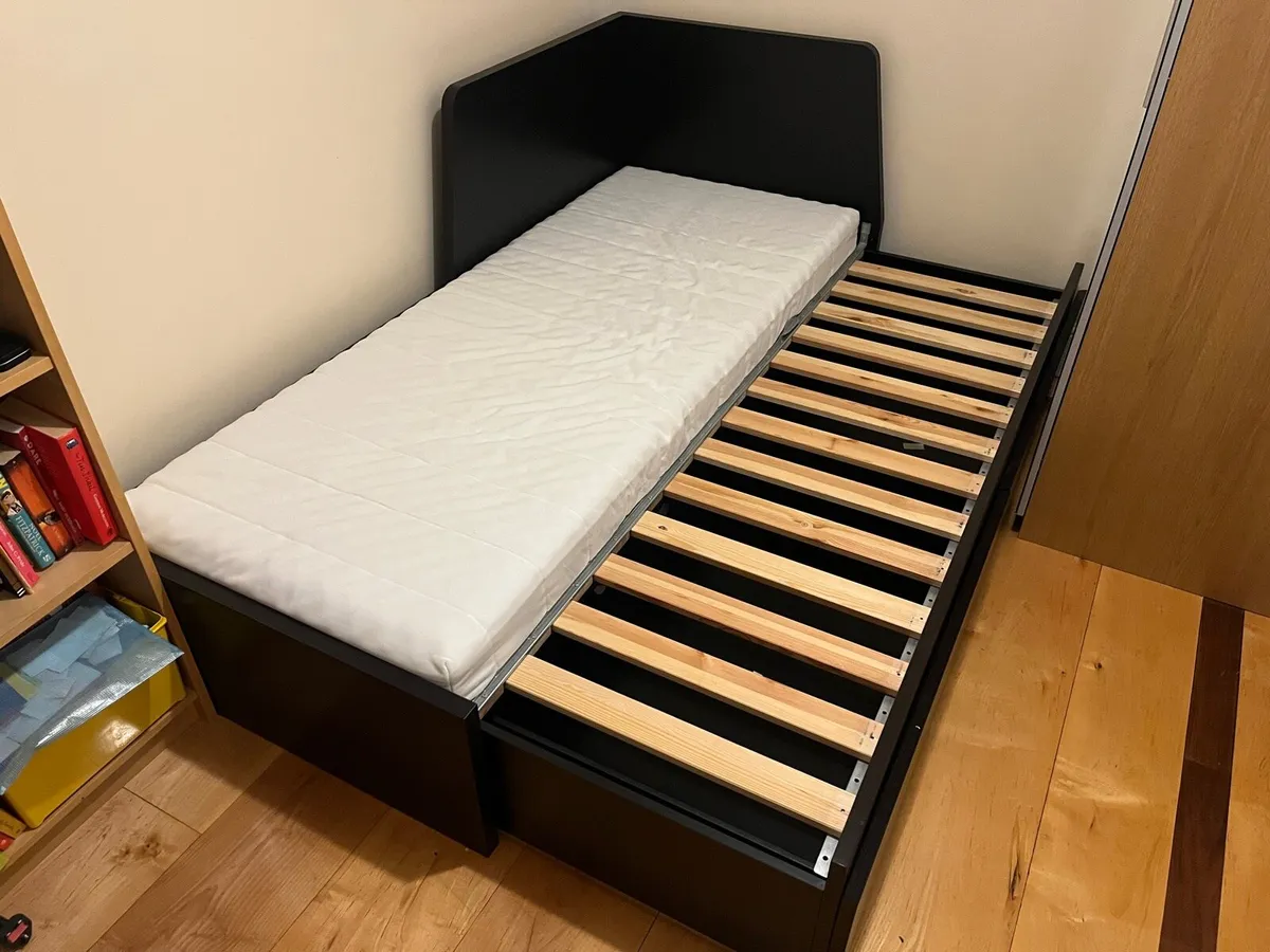 Bed  - ikea Flekke extendable bed - Image 3