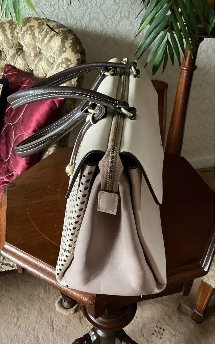 Fiorell Handbag - Image 4