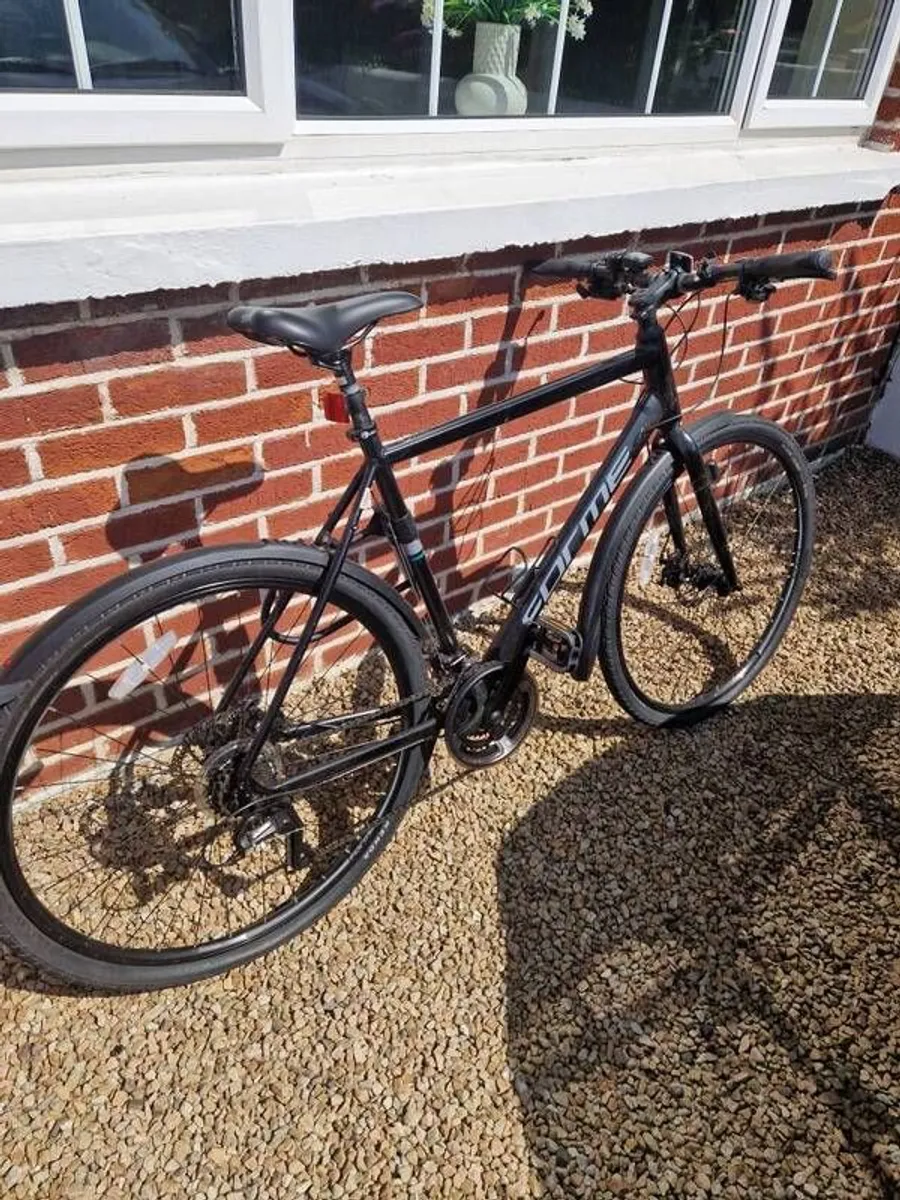 Forme Hybrid Bike - Image 1