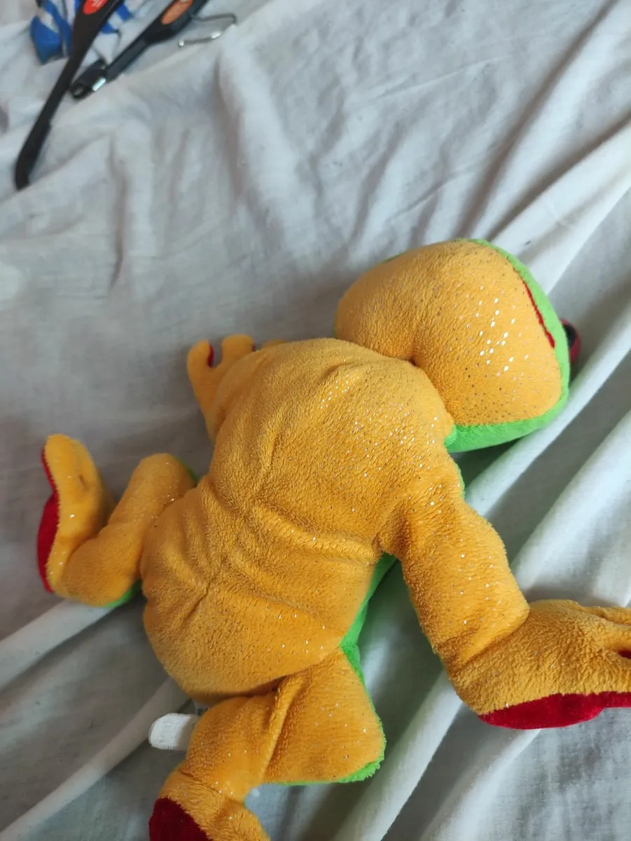 frog plush toy like new - Image 2