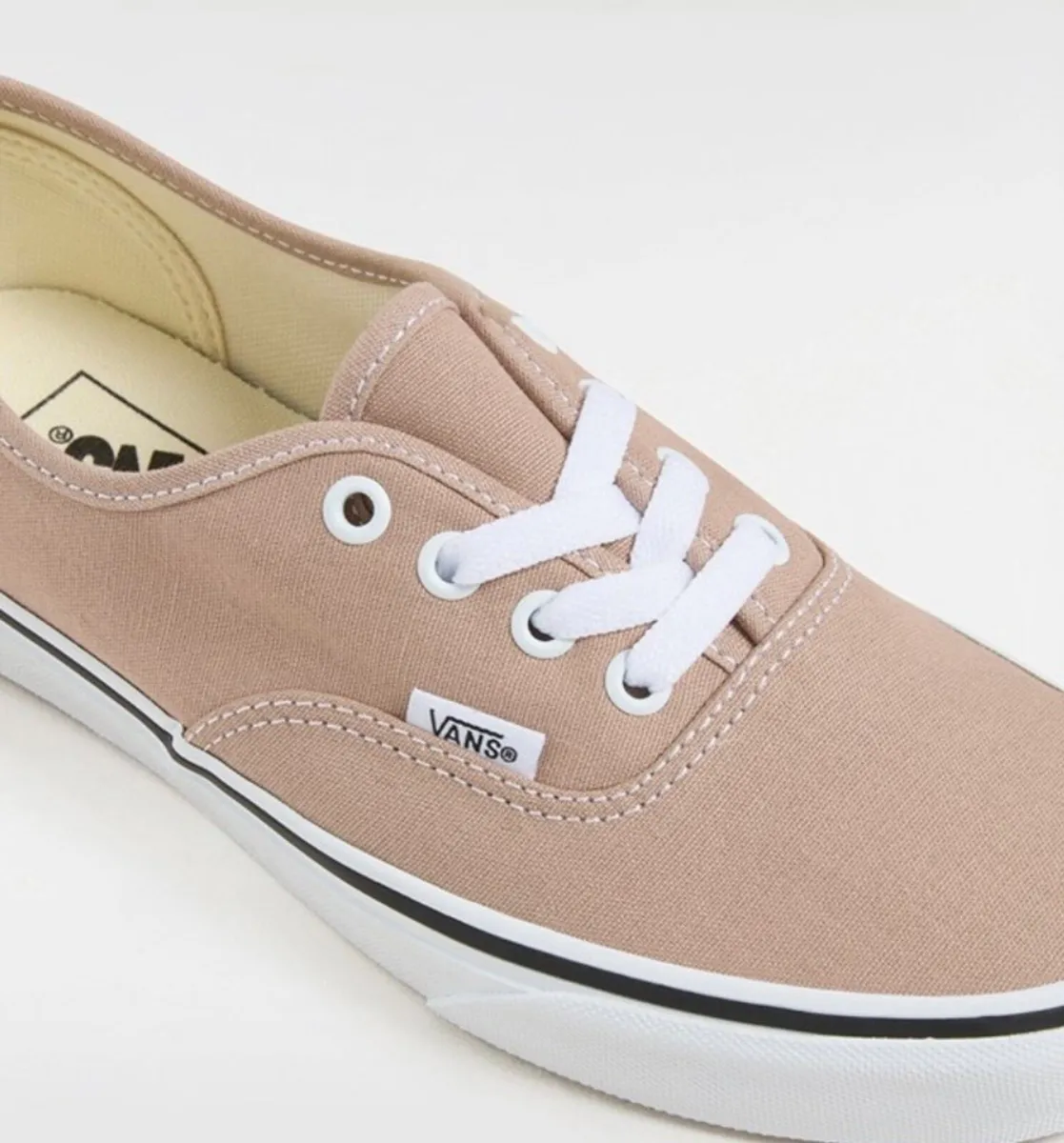 Brand new Vans women ladies trainers, UK 7, in box - Image 3