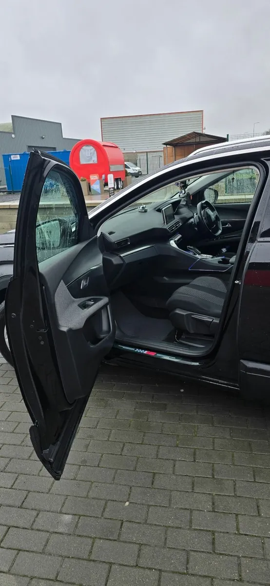 Peugeot 3008 2018 - Image 3