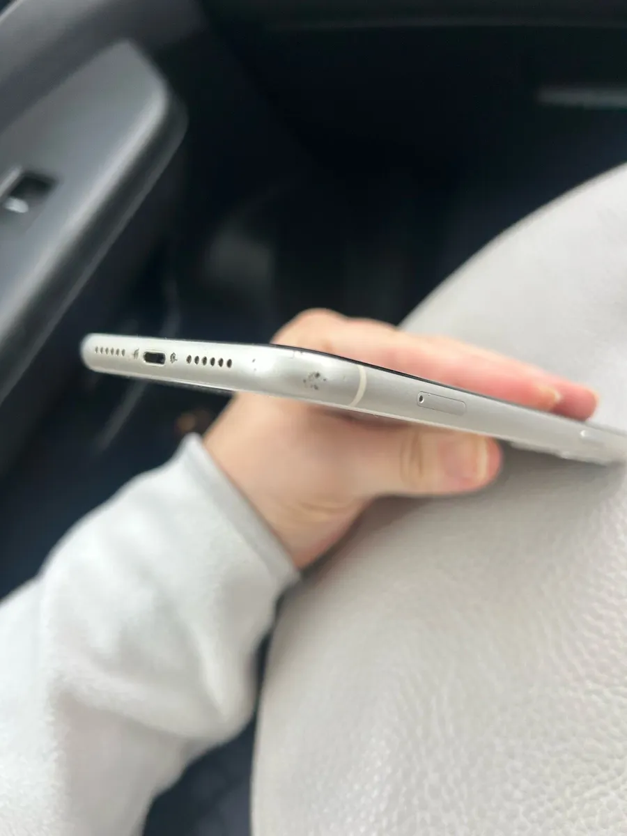 White iPhone 11 64GB - Image 4