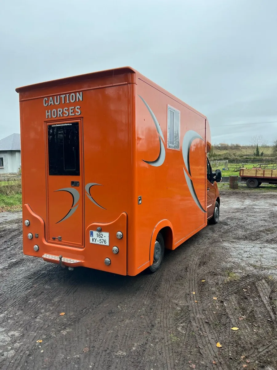 Horse lorry - Image 3