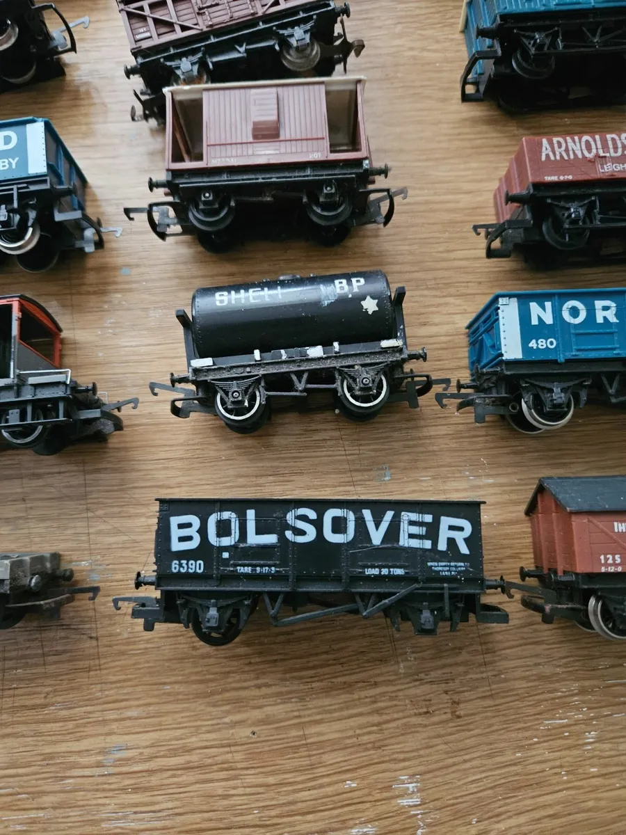 Hornby OO Gauge Wagons - Image 3