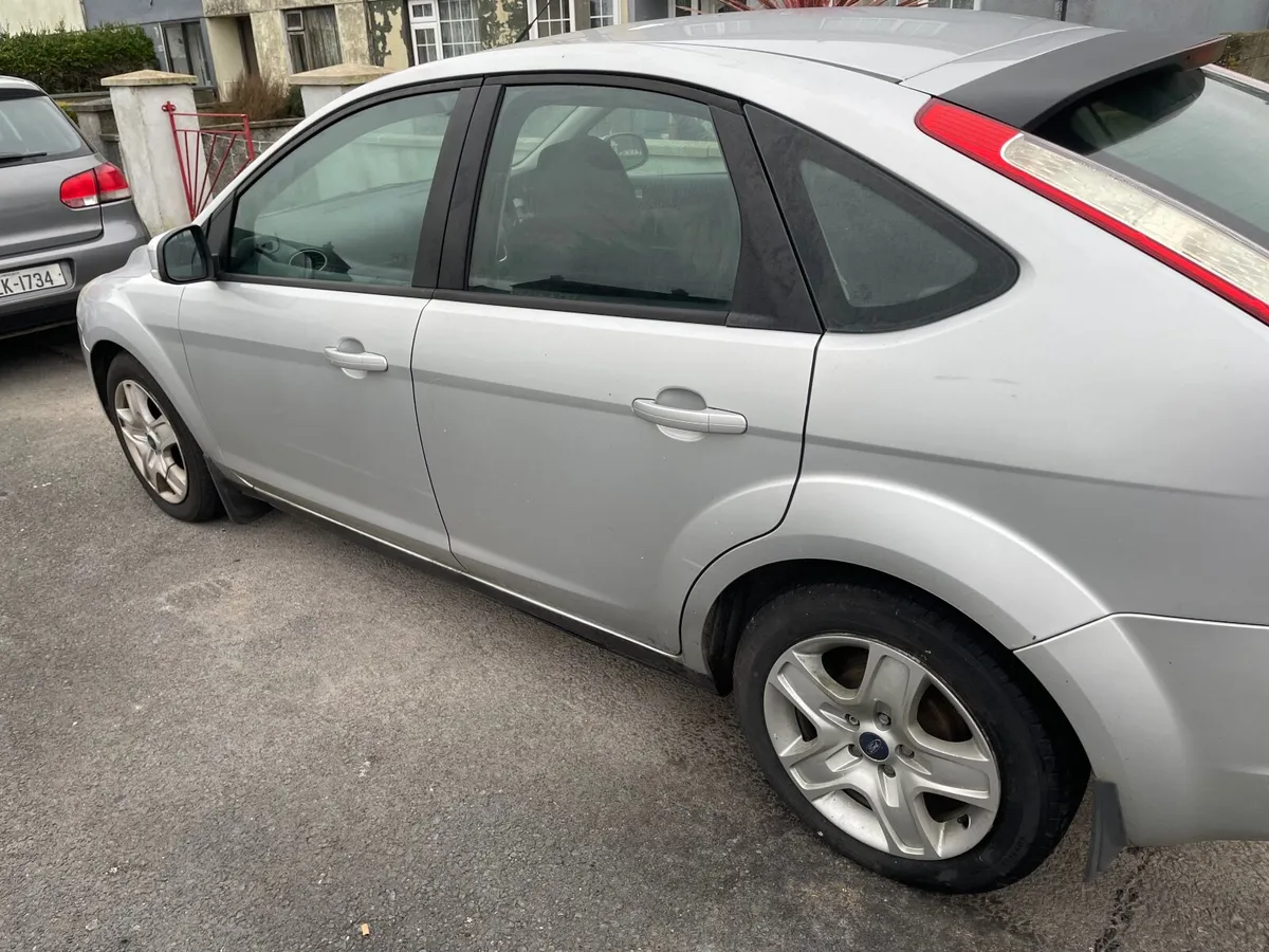 Ford Focus 2009 - Image 3