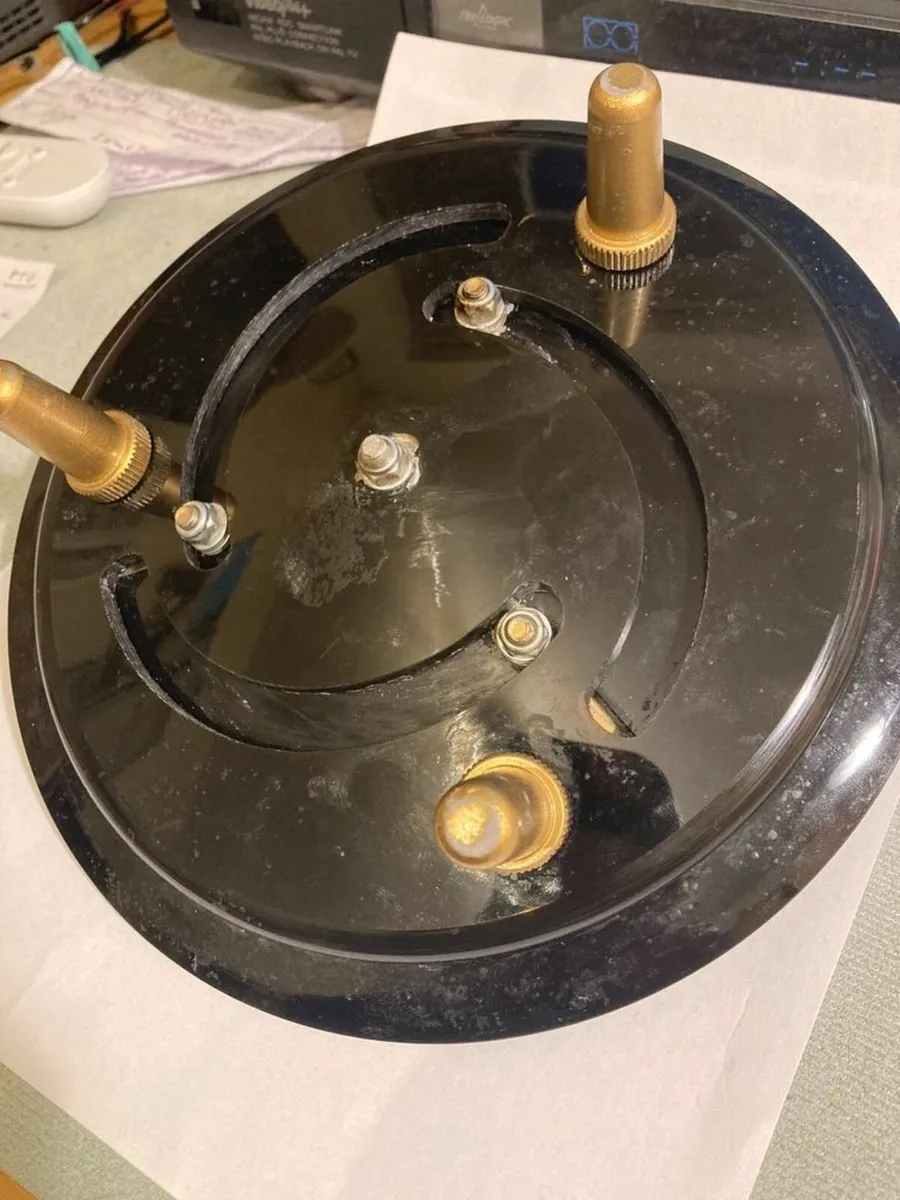 'JAWS'.   Adjustable Candle Holder - Image 3