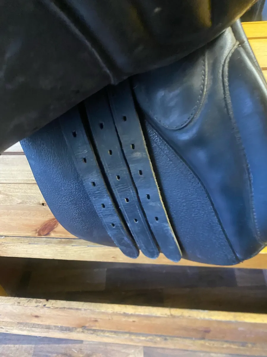 Leather saddle 16” pony black - Image 3