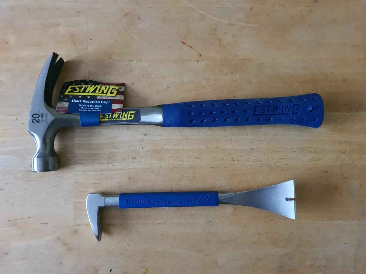 Estwing 20oz Hammer + Nail Bar - Image 1