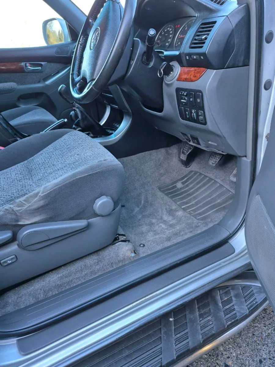 Toyota Land Cruiser 2007, Long wheel base - Image 2