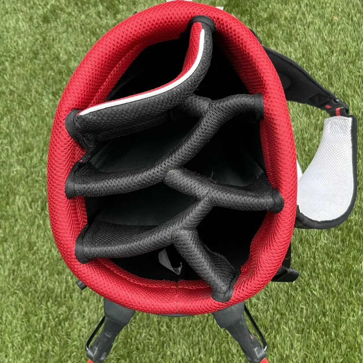 Mizuno Aerolite 029 Stand Bag - Black & Red (Great - Image 2