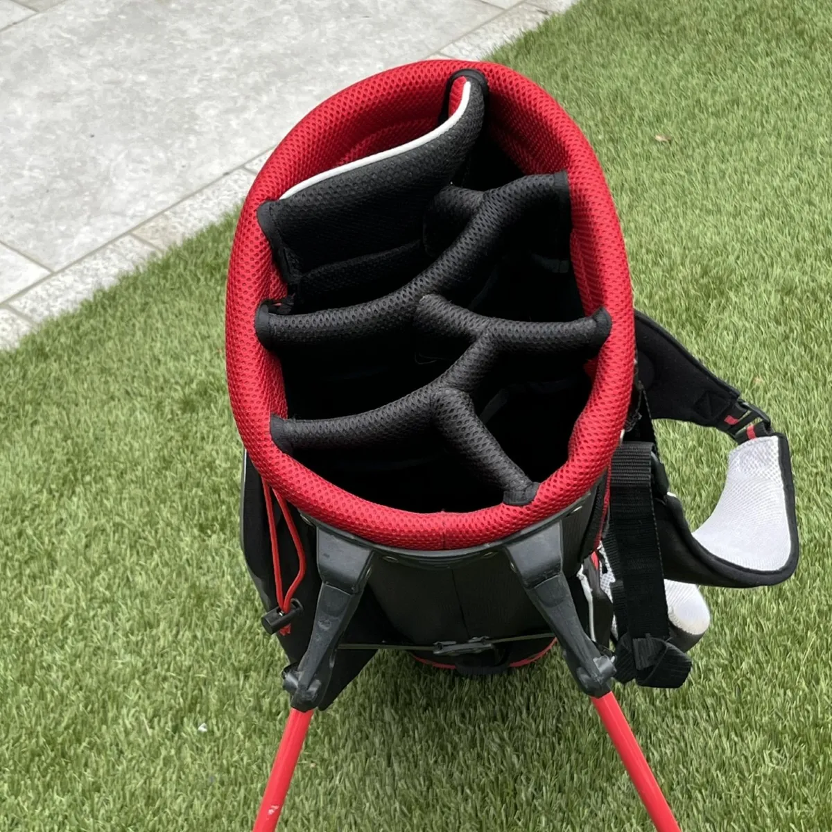 Mizuno Aerolite 029 Stand Bag - Black & Red (Great - Image 3