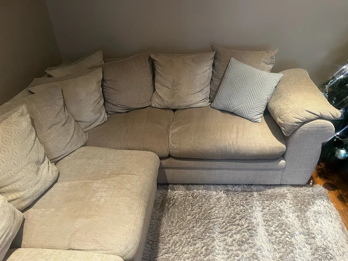 Corner unit couch - Image 2
