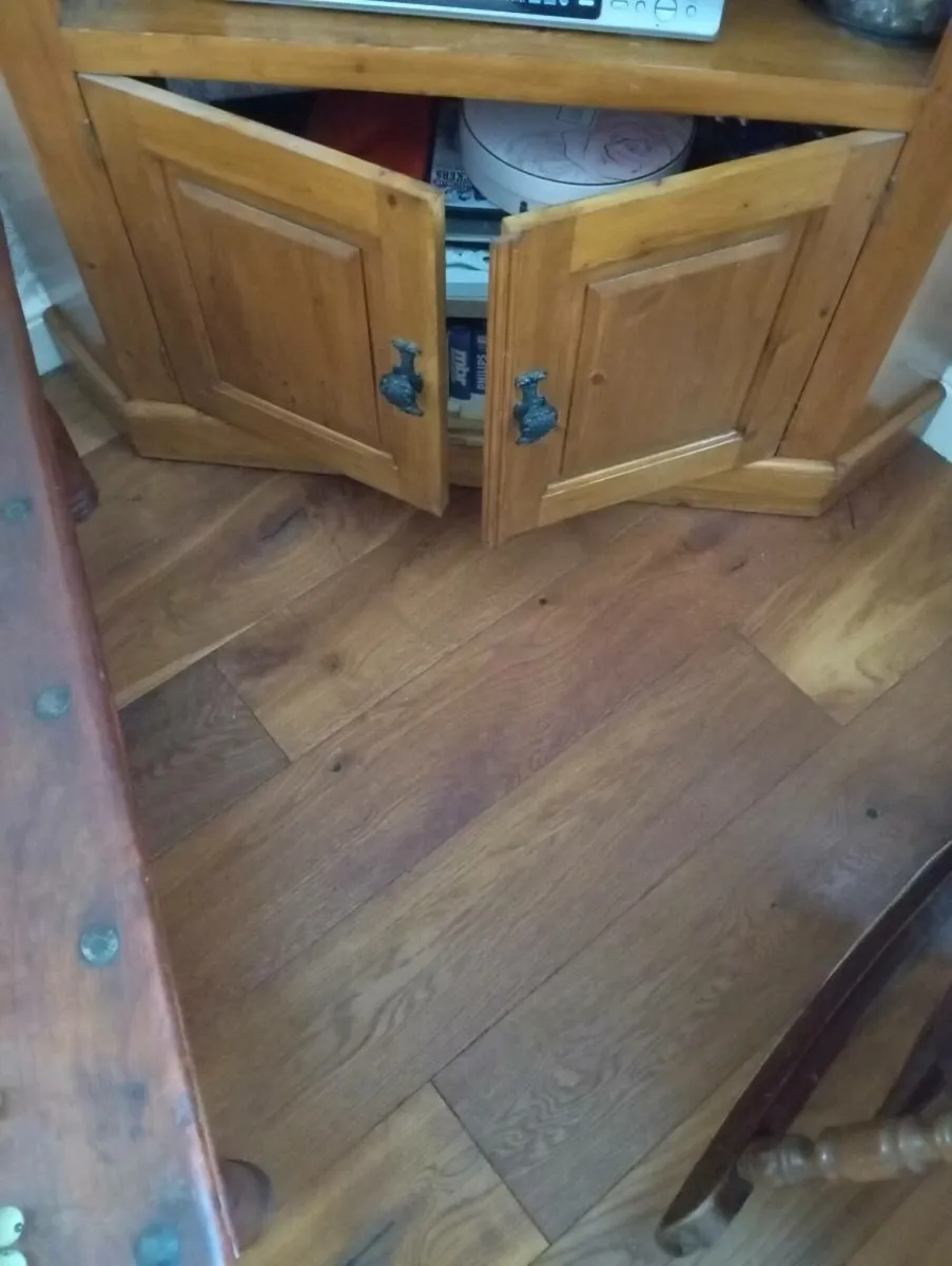 TV corner unit . - Image 2