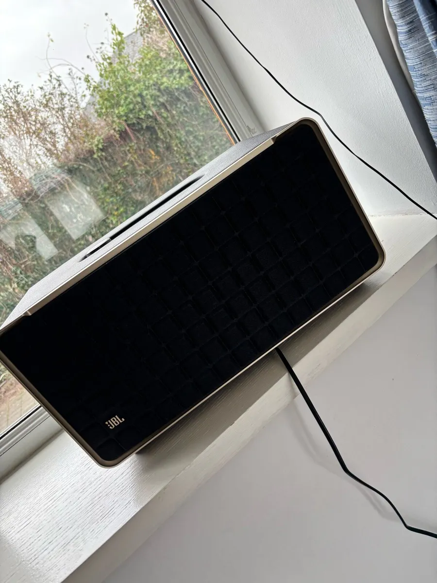 JBL Authentics 500 Speaker - Image 1