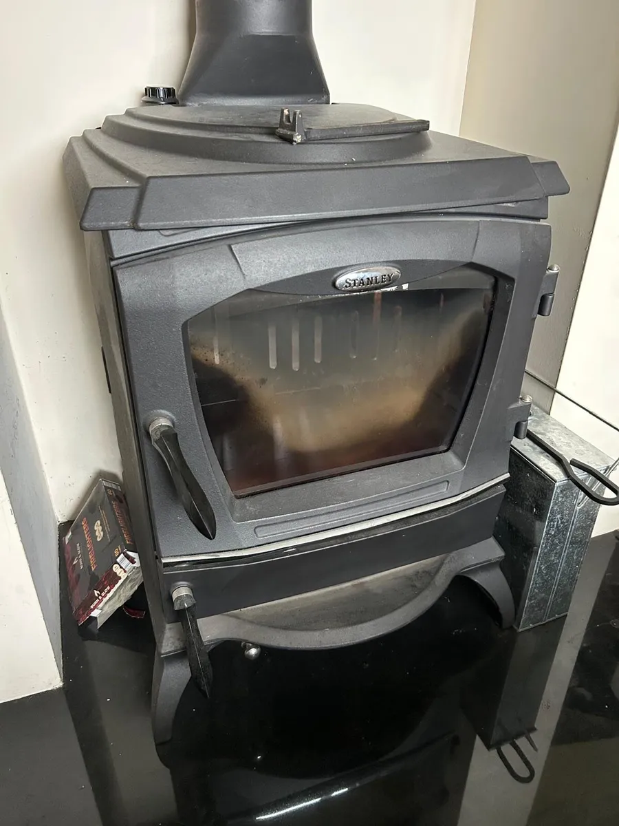 Stanley Reginald Stove - Image 1