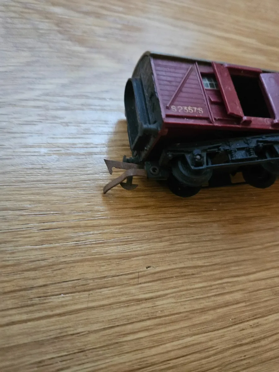 Hornby Triang OO Gauge Parcel Van - Image 2