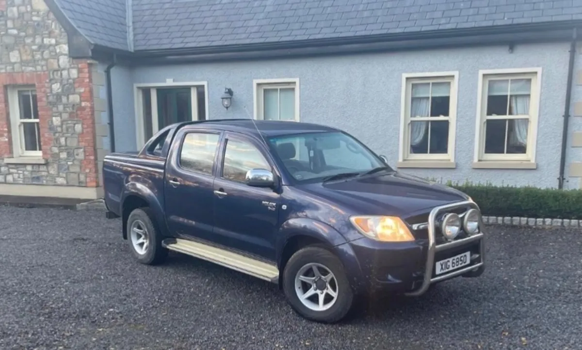 Toyota Hilux 2006 - Image 3