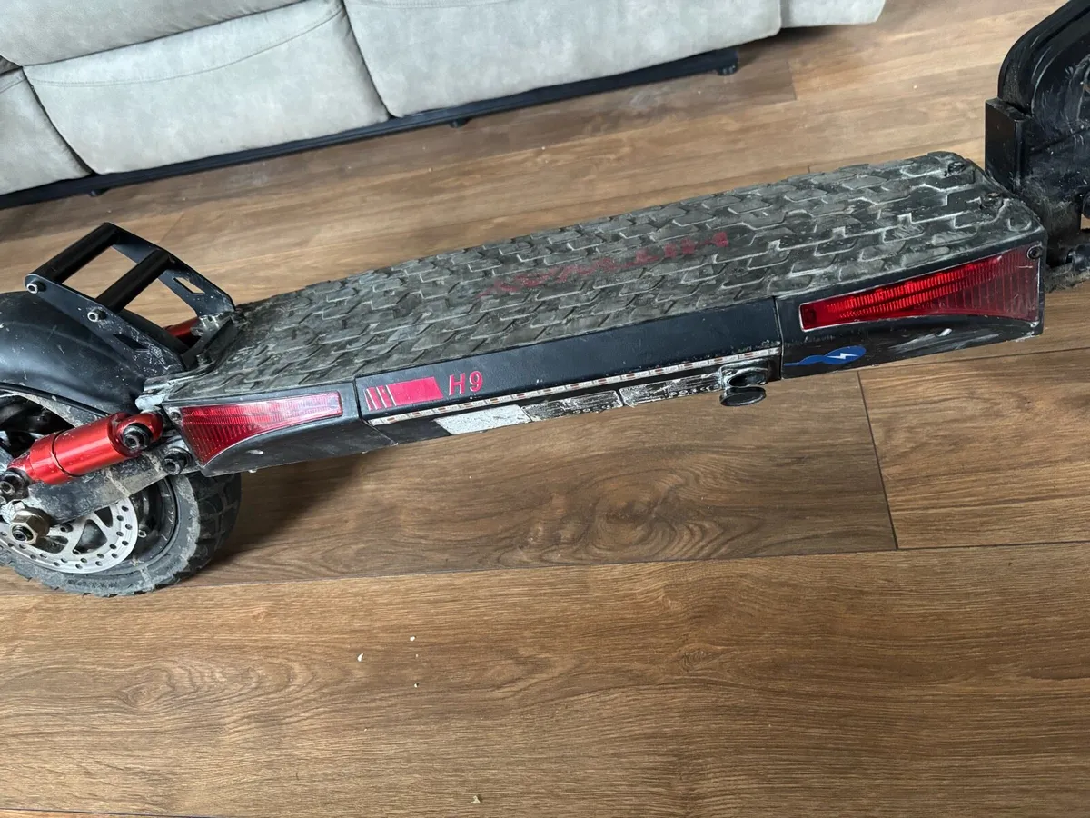 Electric scooter (HITWAY h9) - Image 4