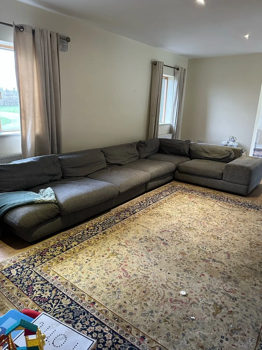 Corner L shaped sofa - Image 1