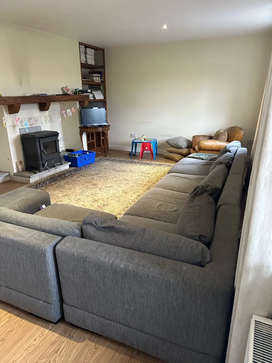 Corner L shaped sofa - Image 4