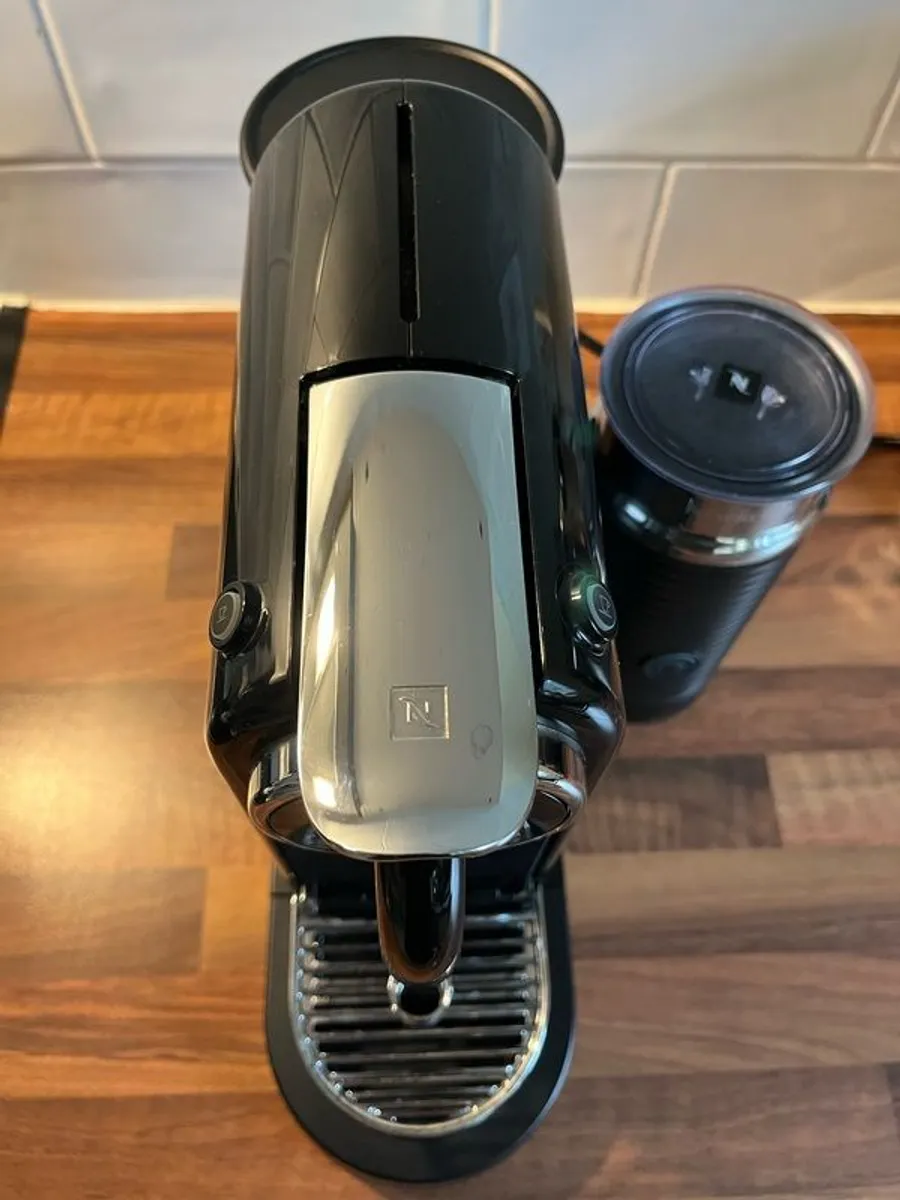 Magimix Nespresso Machine & Frother - Image 3