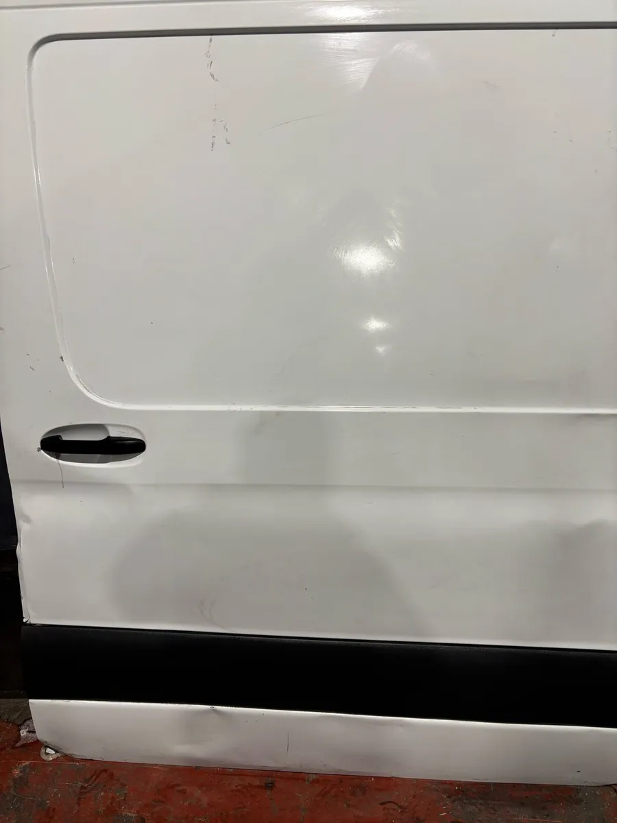 Mercedes Sprinter 315 side door 2020 - Image 2