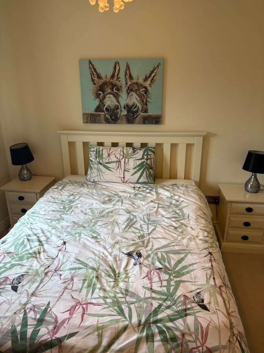 Bed mattress and lockers - Image 1