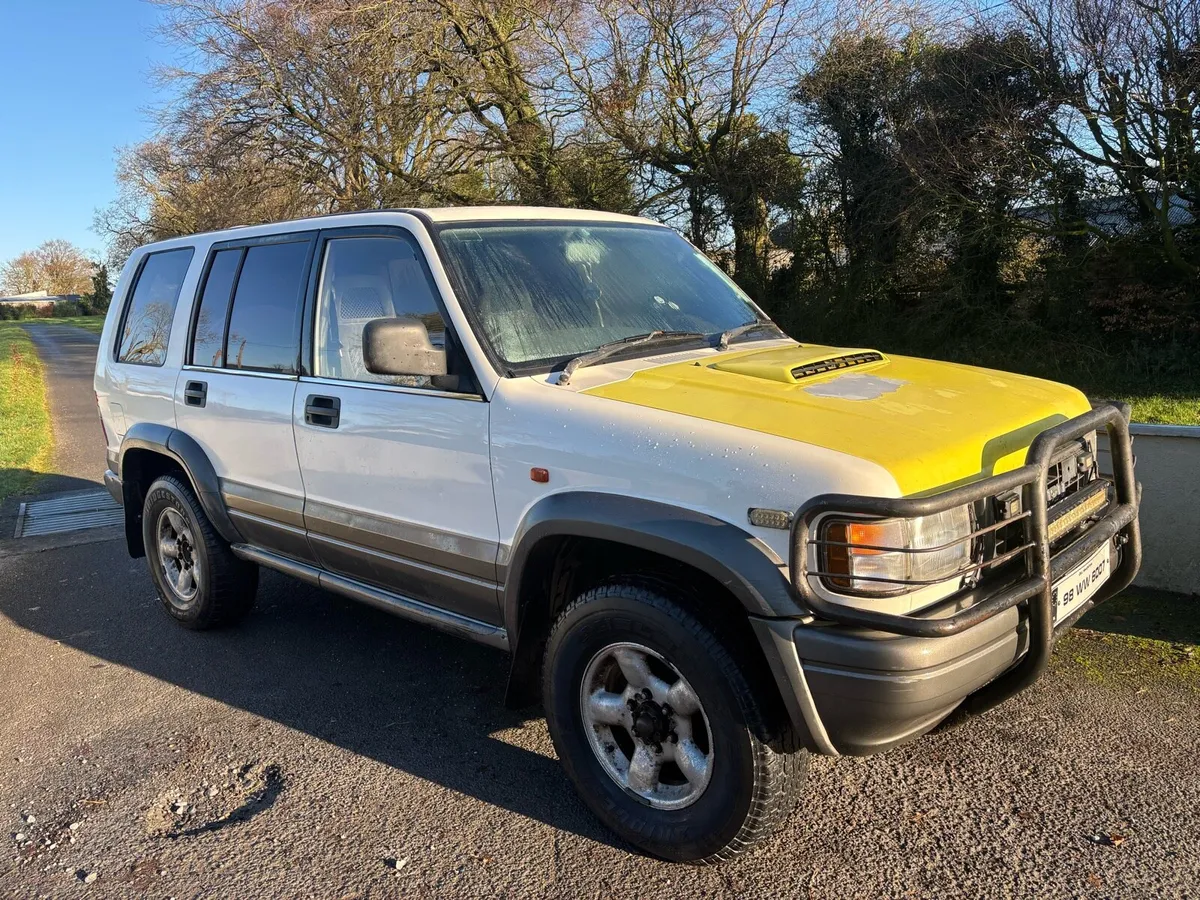 Izusu Trooper - Image 1