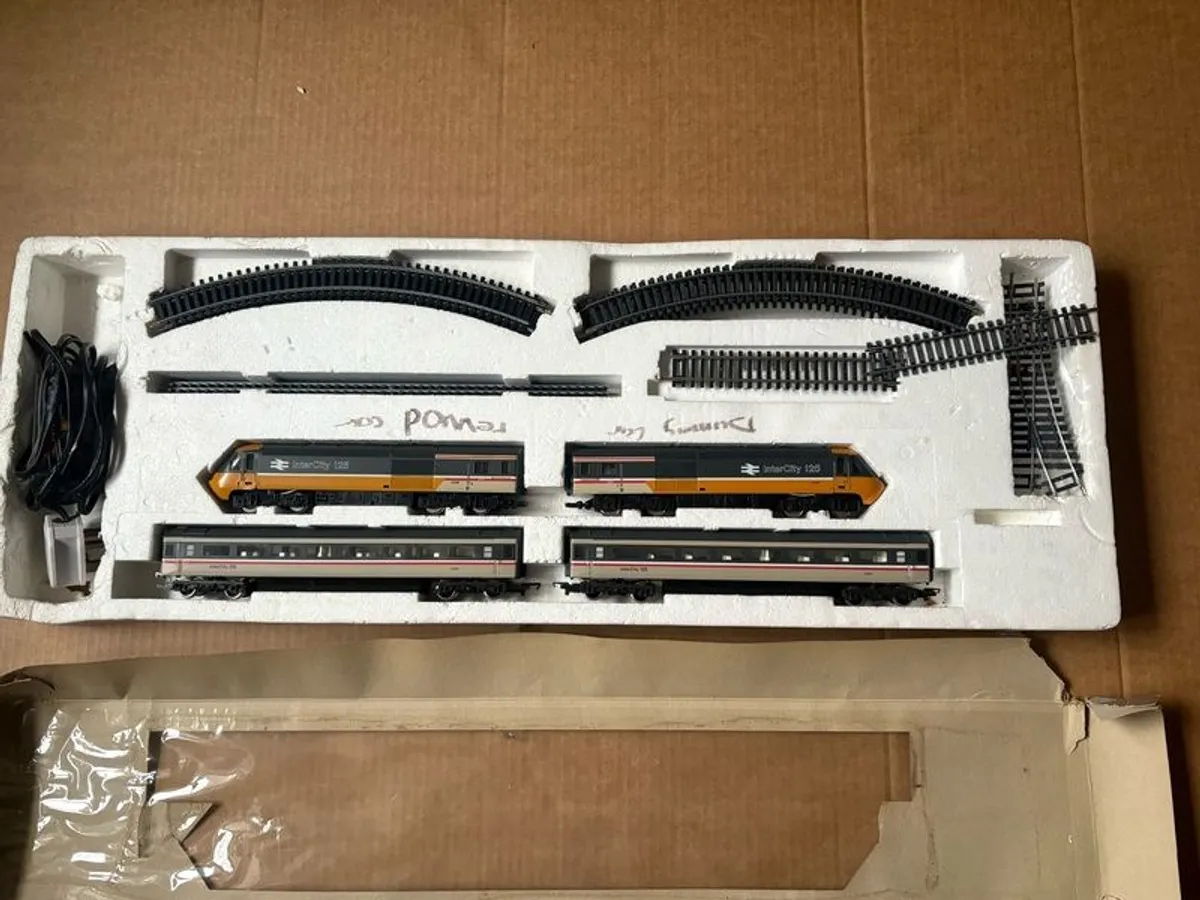 vintage Hornby train set - Image 2