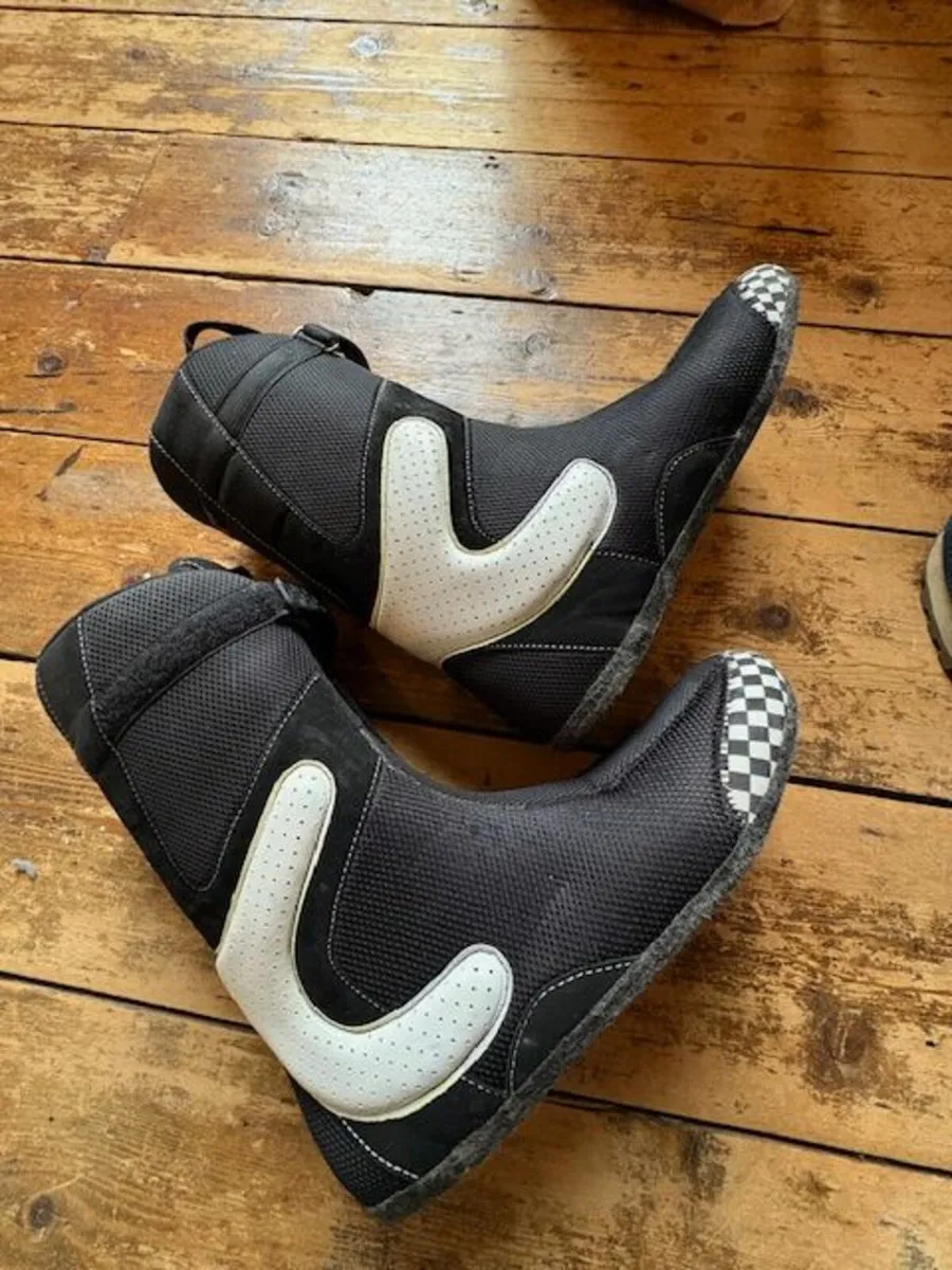 Snow board boots - Image 3