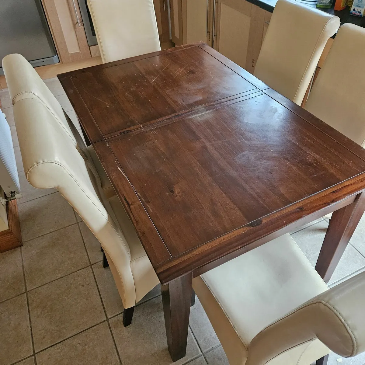 Kitchen table - Image 1