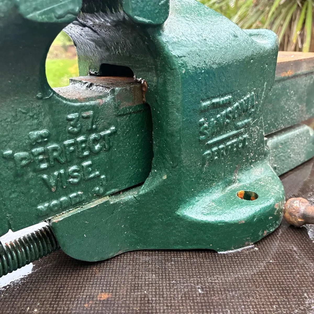 Pair Engineers Heavy Duty Vices - Image 3