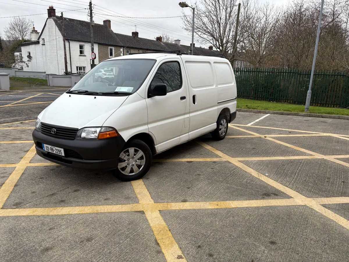 Toyota Hiace - Image 2