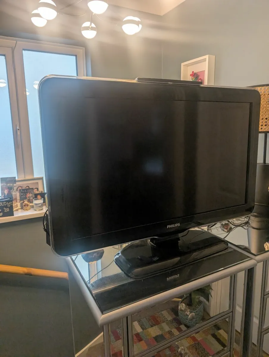 Phillips TV 28 inch Perfect working order - Image 1