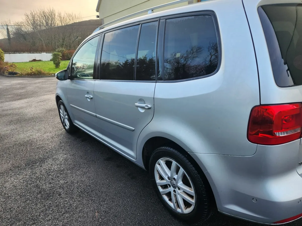 Volkswagen Touran 2015 - Image 3