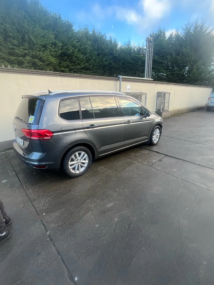 2016 vw touran tdi  7st - Image 1