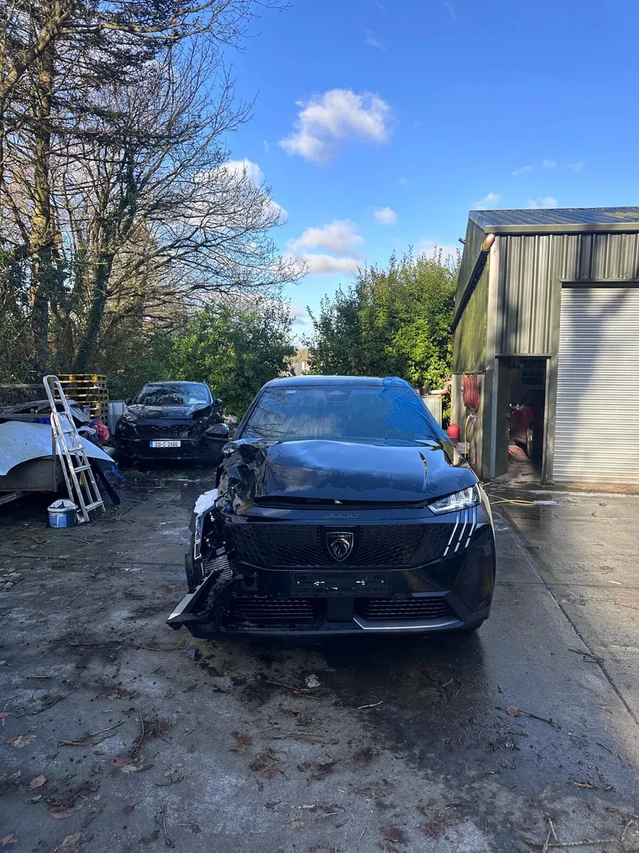 2025 Peugeot 3008 - Image 2