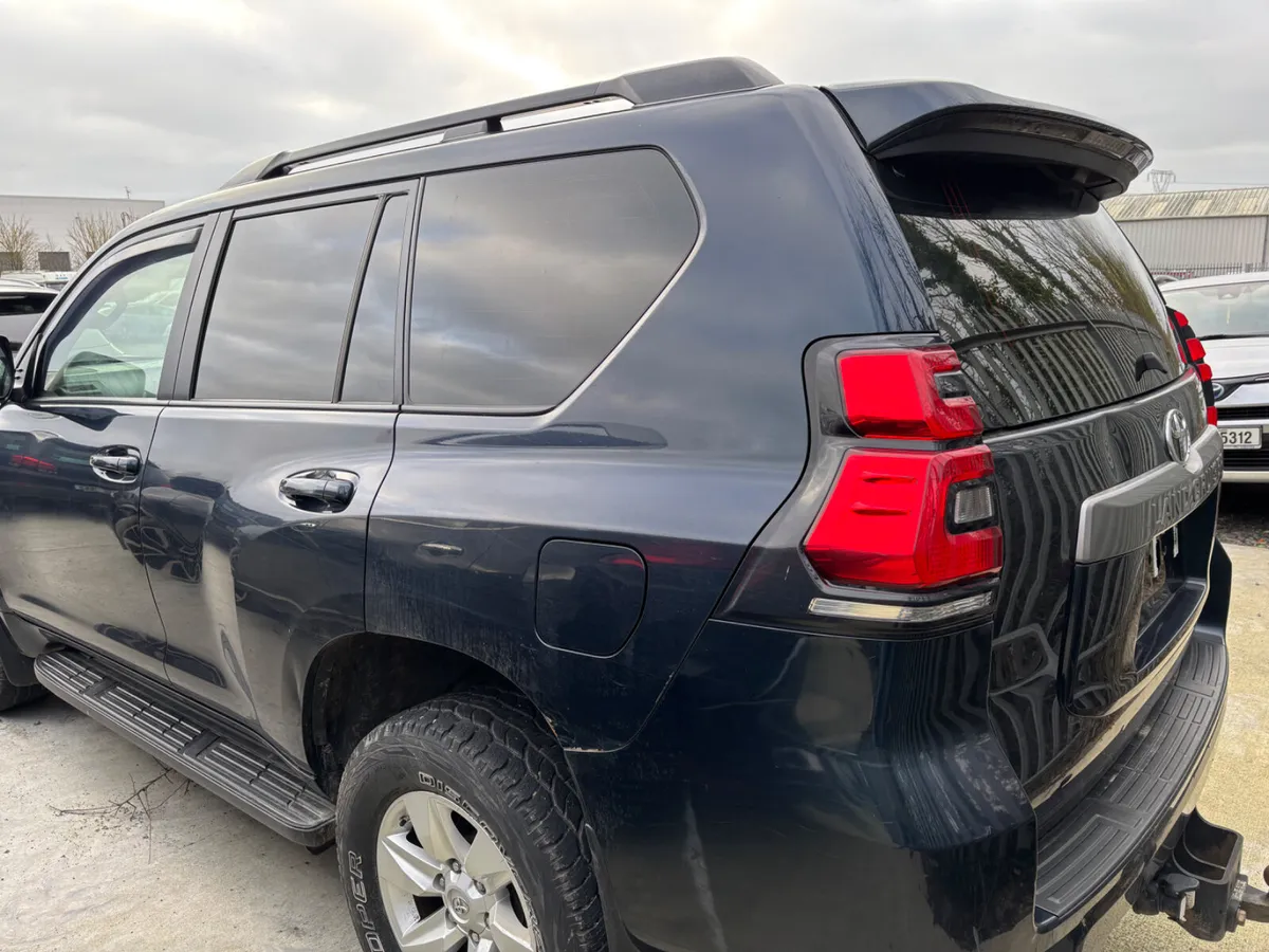 22 Landcruiser Auto 2seat 130km Driving - Image 4