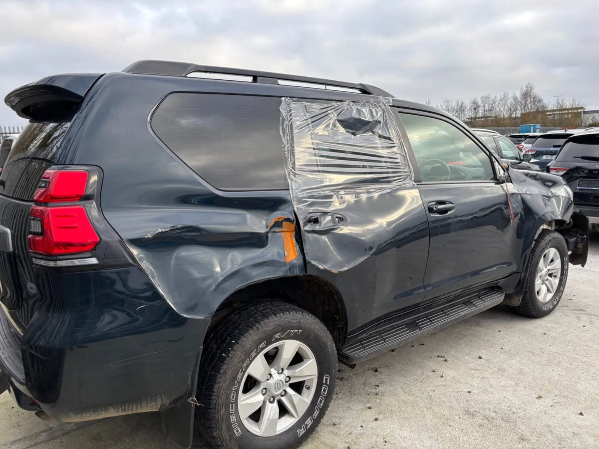 22 Landcruiser Auto 2seat 130km Driving - Image 3