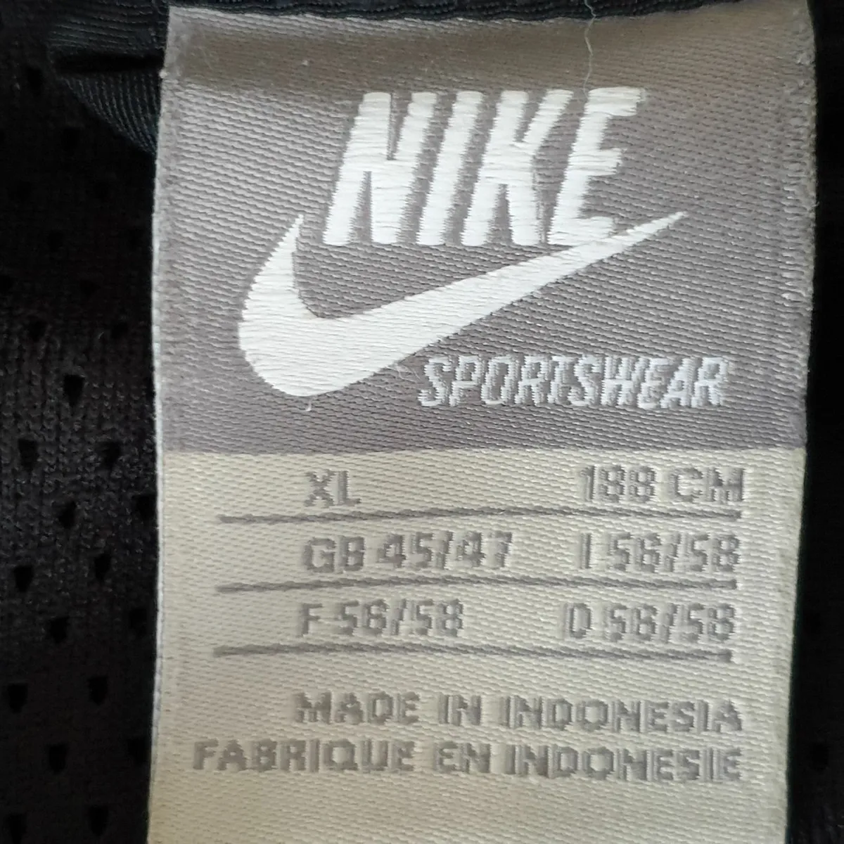 Nike black hooded raincoat size XL - Image 3