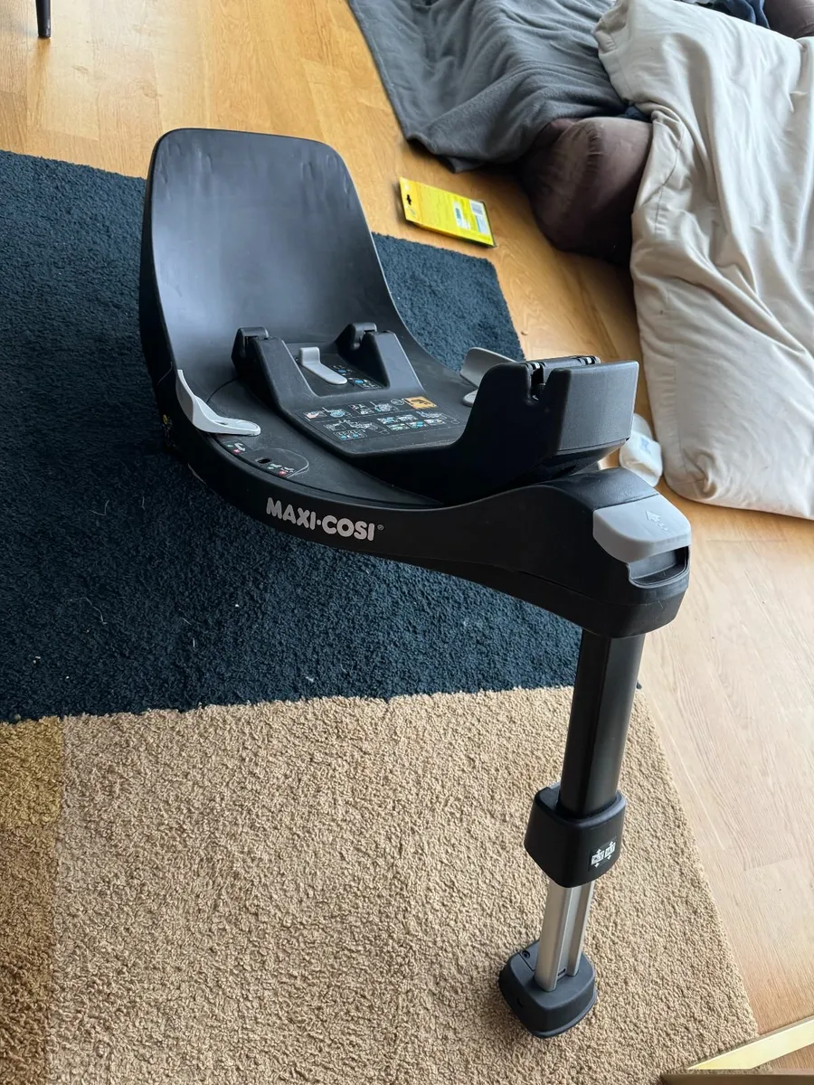 Maxi-Cosy Family Fix 360 Car Seat Base ISOFIX - Image 2