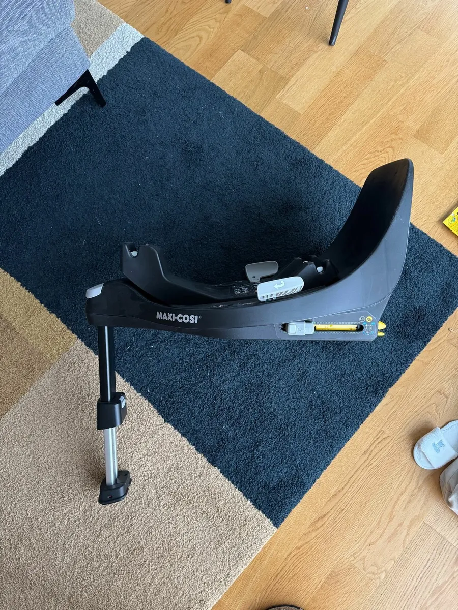 Maxi-Cosy Family Fix 360 Car Seat Base ISOFIX - Image 3
